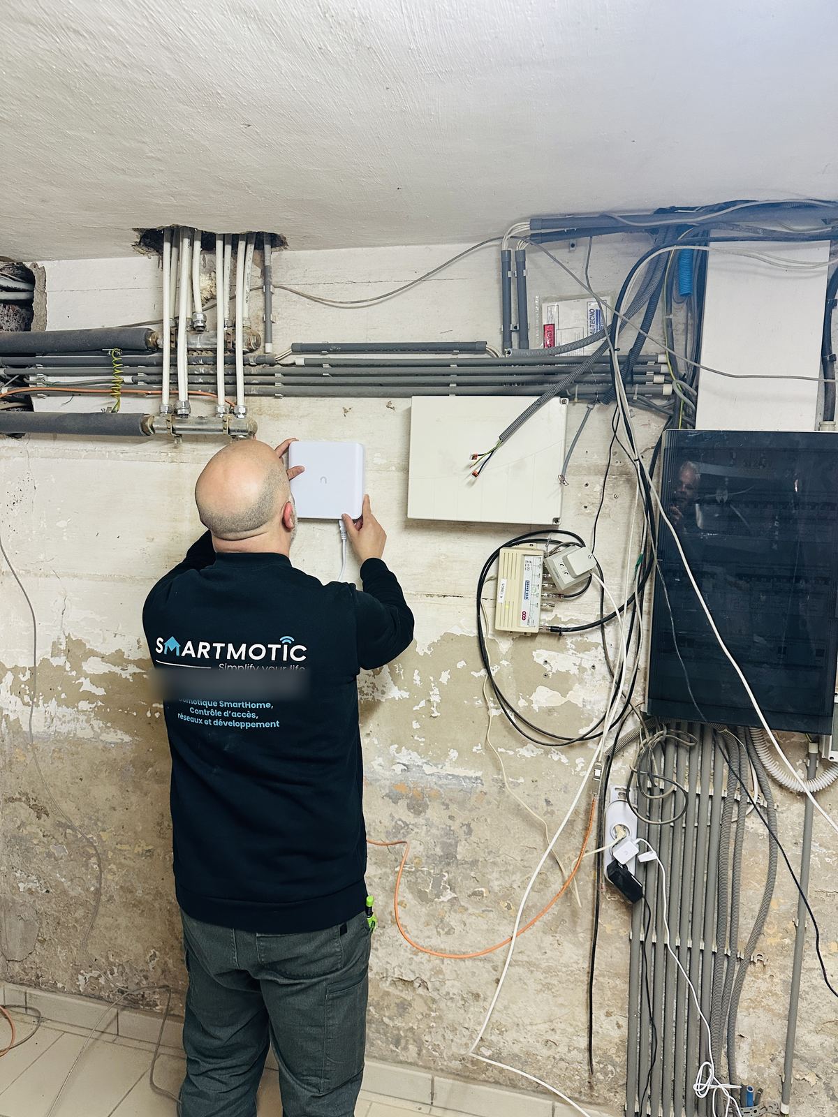 Installation d'un point d'accès Wi-Fi dans un local technique